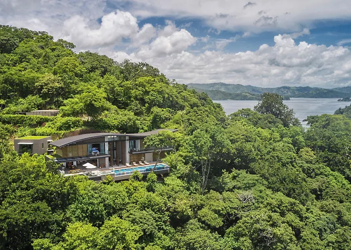 Four Seasons Peninsula Papagayo, Costa Rica 5*